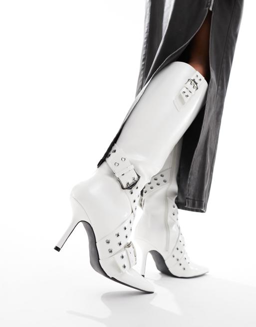 Botas por la rodilla blancas de tacón con detalles metálicos Caution de ASOS DESIGN, 3 de 4