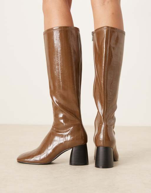Botas por la rodilla color oliva con puntera redonda Cassidy de ASOS DESIGN, 2 de 4