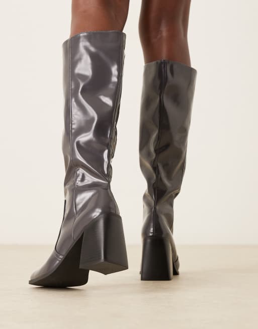 Botas por la rodilla gris negruzco con tacón grueso Renzo de RAID, 3 de 4