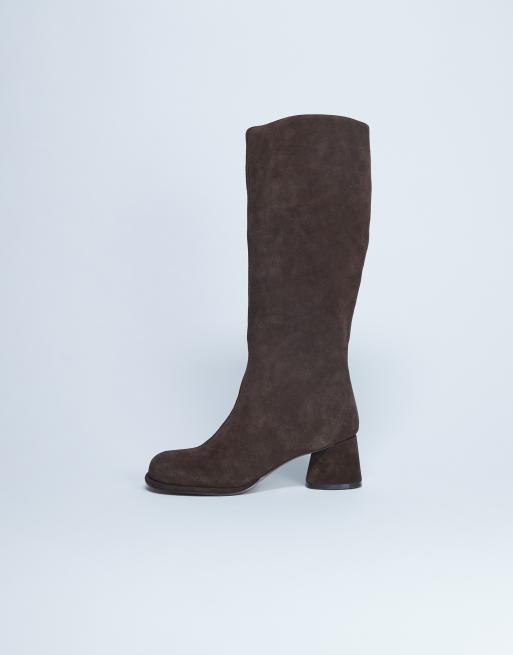 Botas por la rodilla marrón chocolate con tacón alto grueso de ante auténtico Thea de Topshop