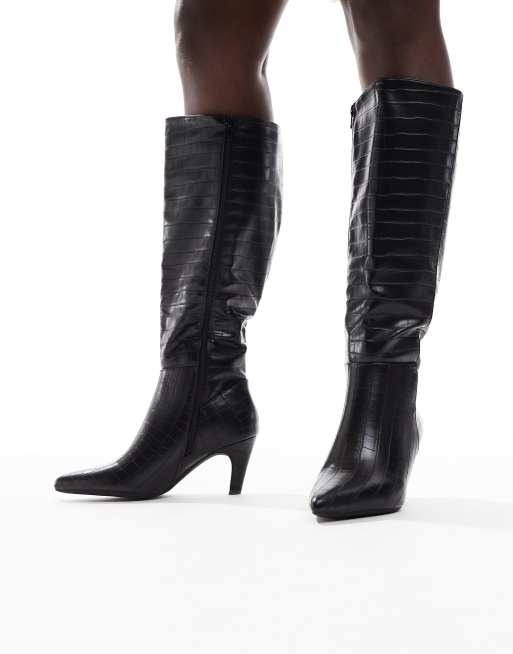 Botas por la rodilla marrón chocolate efecto piel de cocodrilo Starburst de SEQWL Wide Fit, 4 de 4