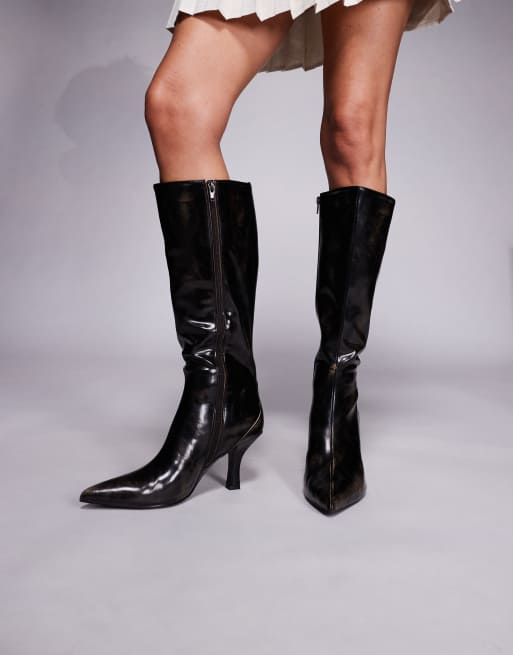 Botas por la rodilla marrones efecto desgastado con puntera fina y tacón vintage Levitate de Public Desire