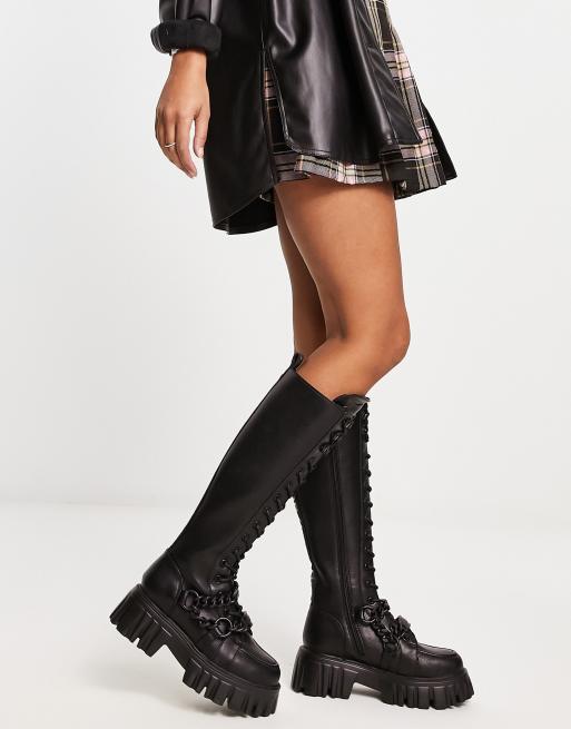 Botas por la rodilla negras con suela gruesa y cadena Lion de