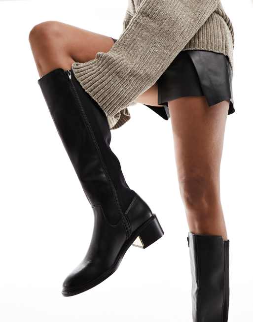 Botas por la rodilla negras de estilo ecuestre de New Look
