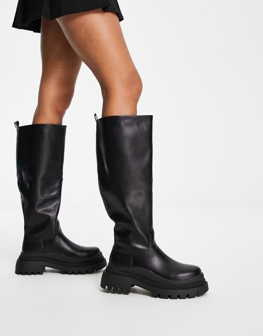 Botas por la rodilla negras sin cierres con suela gruesa de Truffle Collection
