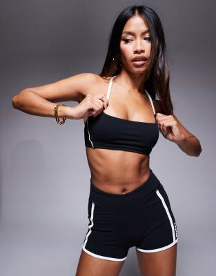 Bo&tee Contrast Trim Sports Bra In Black