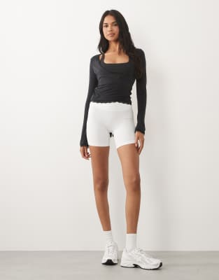 Bo+tee Long Sleeve Wrap Top In Black