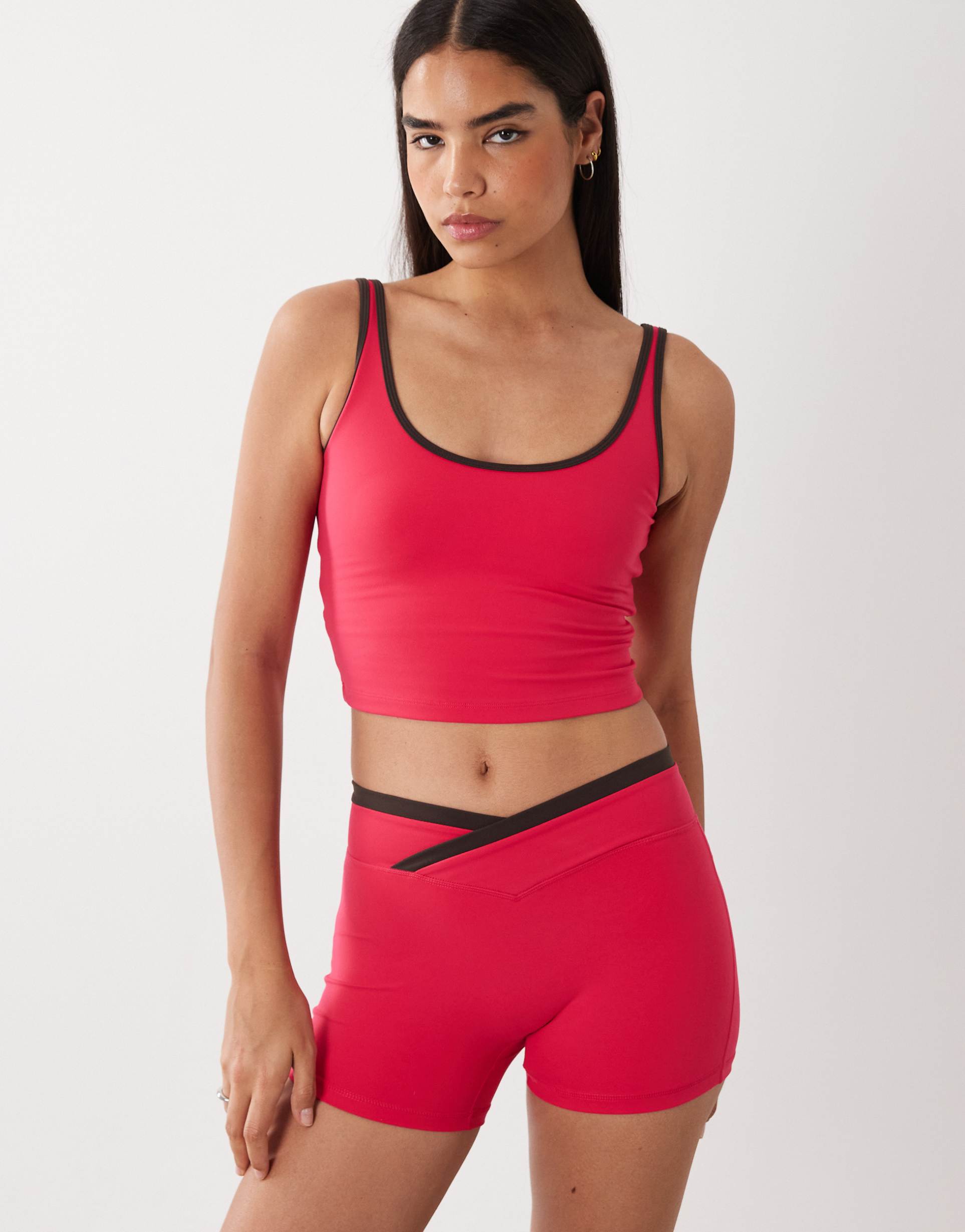 bo+tee soft active scoop neck contrast trim tank top in hot pink