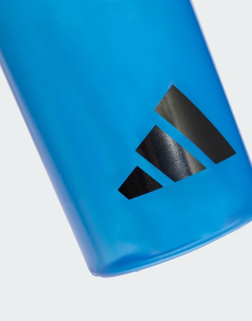 Botella color rayo azul y negra de 0,5 l de adidas Performance