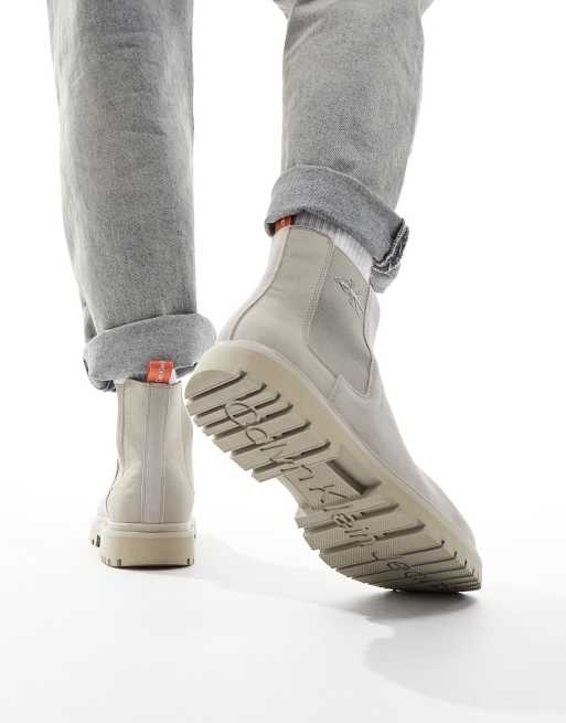 Botines Chelsea grises de ante Eva de Calvin Klein Jeans ASOS