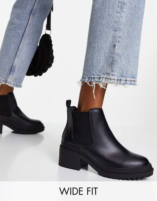Botines Chelsea negros con tacón y suela gruesa de New Look Wide Fit