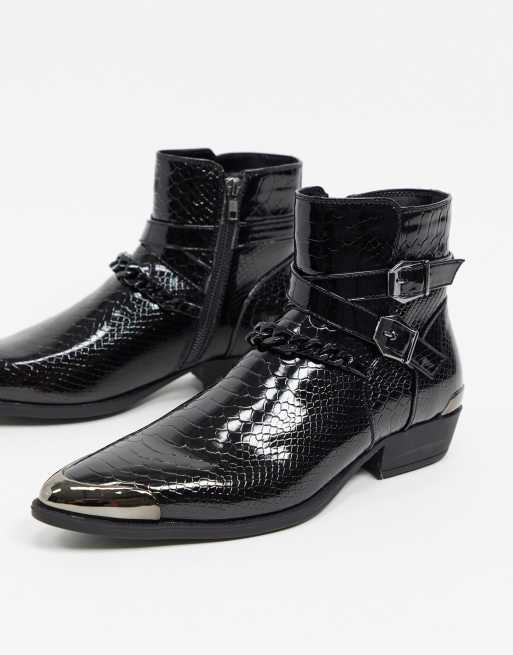 Botines Chelsea negros efecto cocodrilo estilo western con tacón cubano, correas y hebilla de cuero sintético de ASOS DESIGN