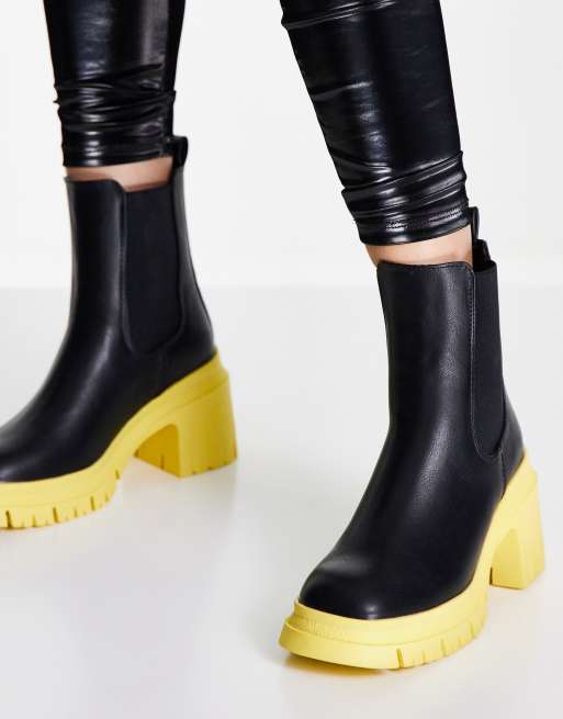 Botines Chelsea negros y amarillos con tacón medio Rio de ASOS DESIGN, 3 de 4