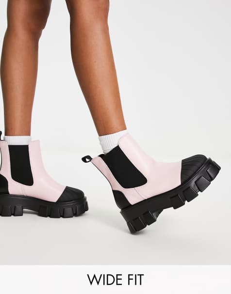 Botines Chelsea rosas con suela gruesa y puntera reforzada de Truffle Collection Wide Fit - view 1