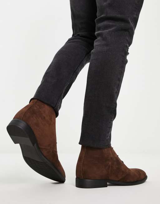 Botines chukka de antelina en marrón de ASOS DESIGN, 2 de 4