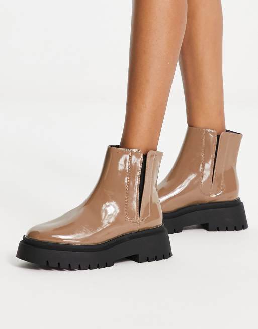 Deportes aves de corral lavabo Botines color topo con suela gruesa de charol Axel de Schuh | ASOS