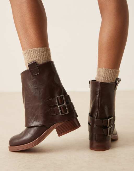 Botines marrones con diseño con vuelta de Glamorous, 3 de 4