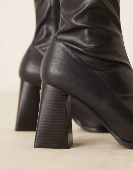 Botines negros con tacón grueso y puntera fina Whisper de RAID, 2 de 4
