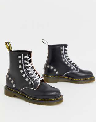 dr martens tachuelas