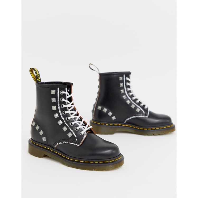 Dr martens con discount tachuelas