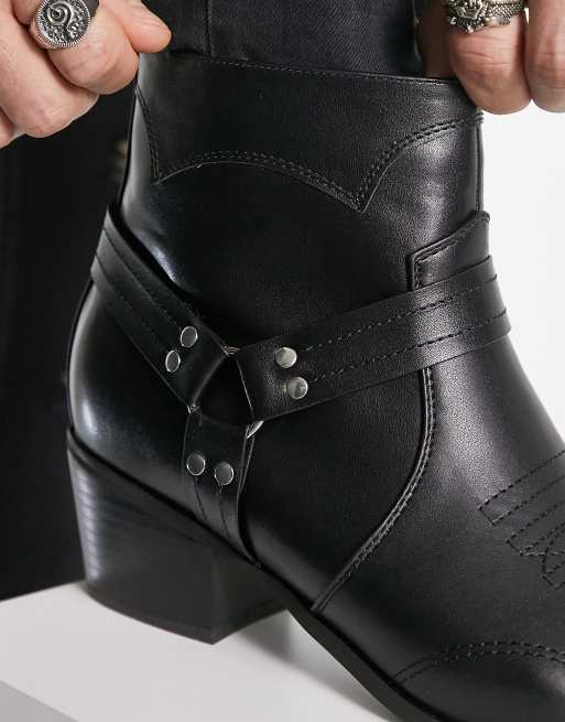 Botines negros de estilo wéstern con detalle de metal Sheriff de Public Desire, 2 de 4
