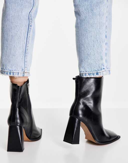 Botines negros de horma ancha con tacón alto de ASOS DESIGN | ASOS