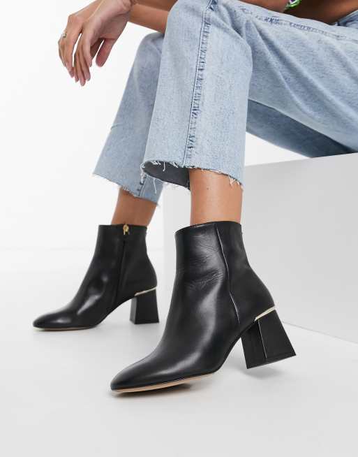 Botines negros de tacón cuadrado Squarel Ted Baker | ASOS