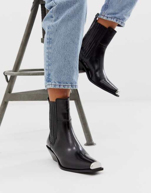 Botines western con puntera de metal premium de cuero Ambition de ASOS DESIGN | ASOS