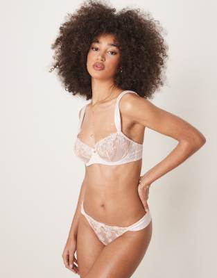 Boux Avenue - Adalina - Bestickter Stringtanga aus Satin in Perlmutt-Weiß