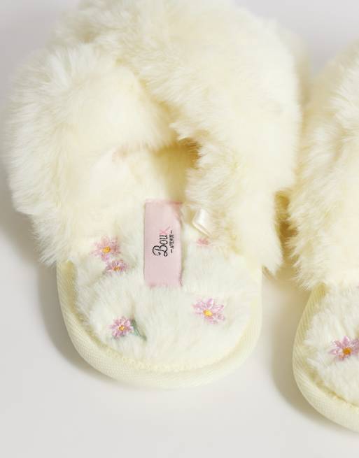 Boux Avenue cross band fluffy slippers in butter yellow, 3 of 4