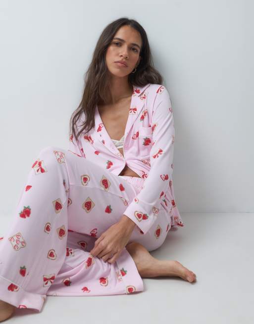 Boux Avenue ensemble pyjama en modal à revers et manches longues, imprimé cœurs fraise toast, 5 de 5