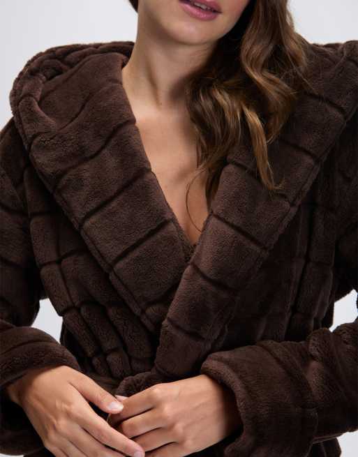 Boux Avenue Fluffy striped short dressing gown soft plush bathrobe in chocolate, 3 of 4