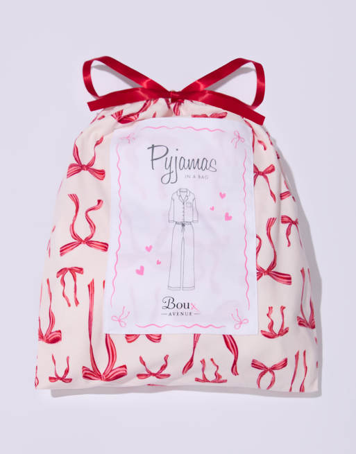 Boux Avenue Flutter bows fleece pyjamas in a bag nightwear set in ivory mix, 6 of 7