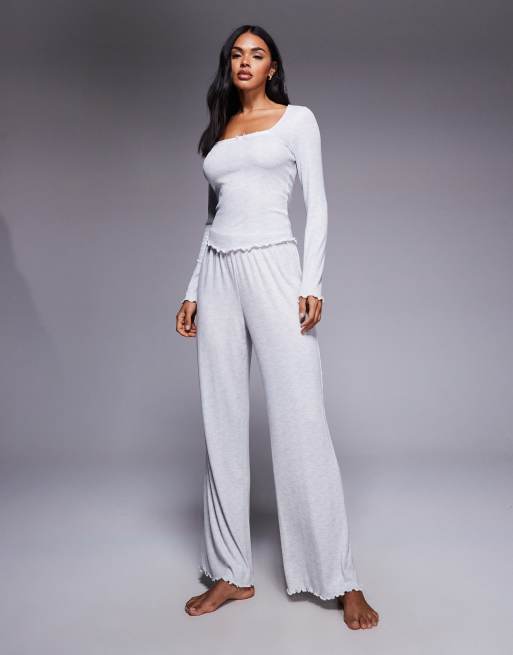 Boux Avenue – Gråmelerad, ribbad topp och byxor med rosett och spets, 2 av 4