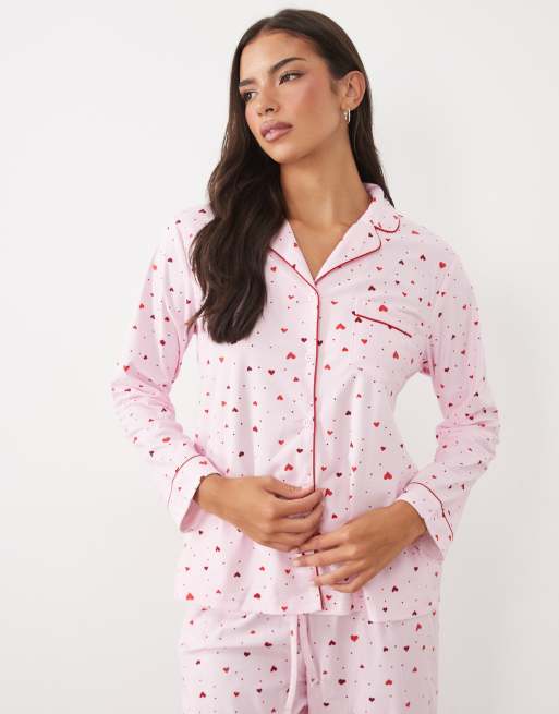 Boux Avenue langärmliges Revershemd und Pyjama-Hose im Beutel mit rosa Herzprint, 2 von 4