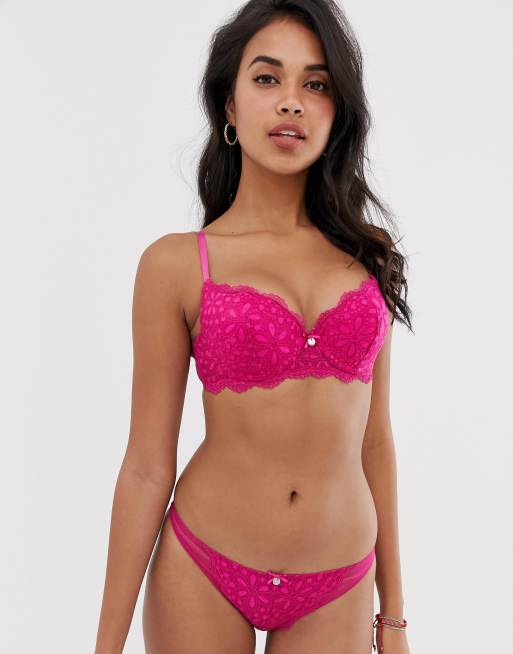 https://images.asos-media.com/products/boux-avenue-lauren-padded-balconette-bra-in-pink/11092795-1-pink?$n_640w$&wid=513&fit=constrain