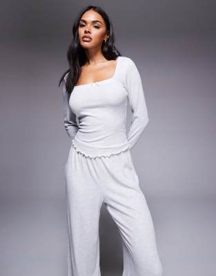 Boux Avenue - Set in geripptem, melierten Hellgrau mit Oberteil und Hose samt Schleifen- und Spitzenverzierung