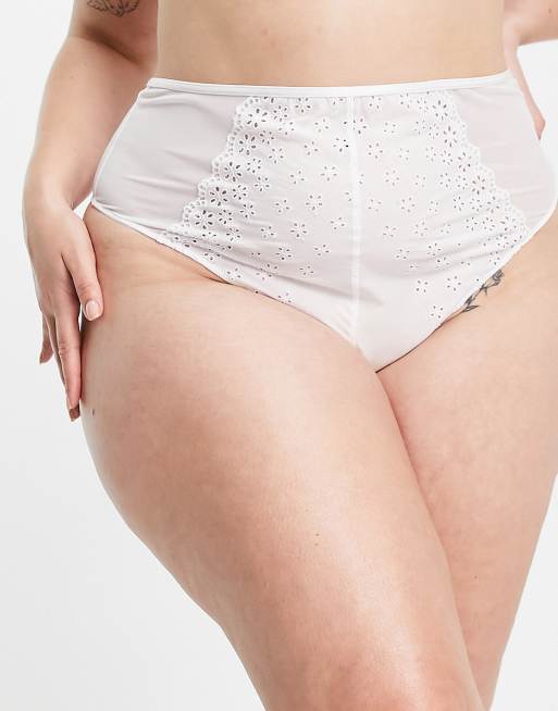 Braguitas blancas de talle alto de bordado inglés Maria de ASOS DESIGN Curve, 3 de 4
