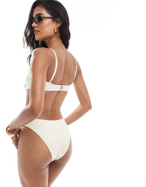 Braguitas de bikini color crema con detalle de flor de Miss Selfridge, 4 de 4