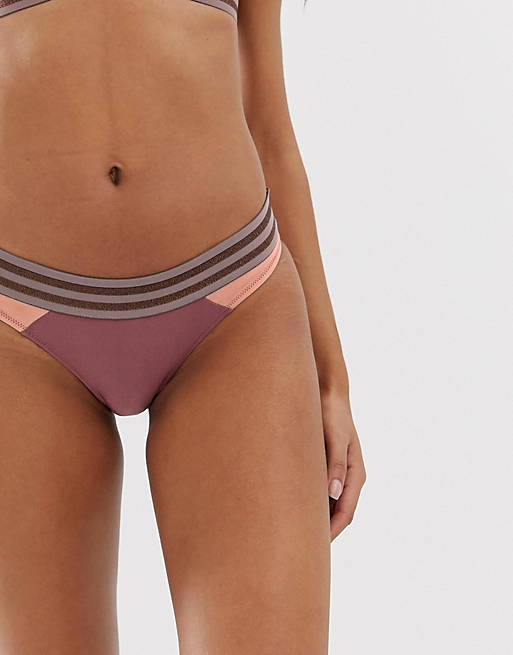 Braguitas de bikini con ribete en contraste en rosa exclusivas de Miss Selfridge