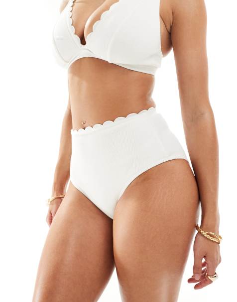 Braguitas de bikini de copas grandes blancas de talle alto con borde festoneado de tejido efecto rugoso de Peek & Beau - view 1