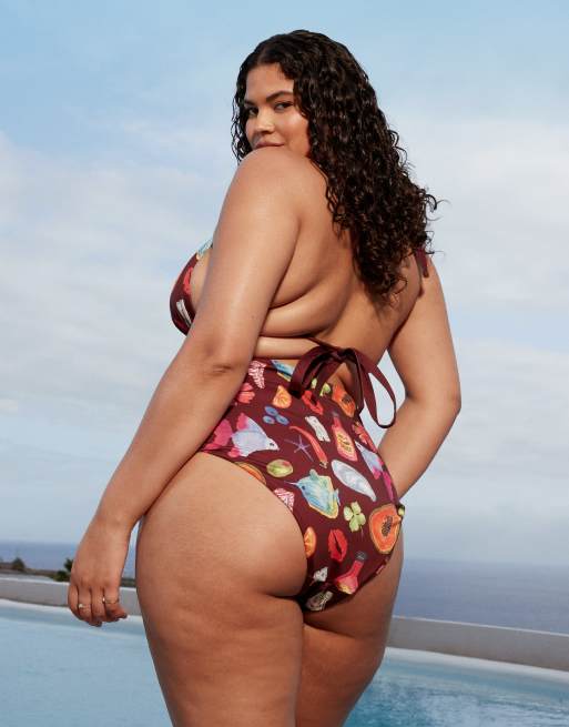 Braguitas de bikini de pernera y talle altos con estampado vacacional Celeste de ASOS DESIGN Curve, 2 de 4