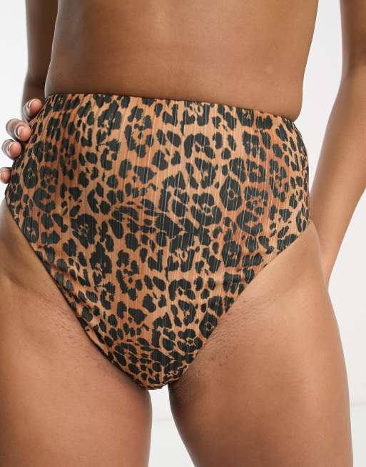 Braguitas de bikini de pernera y tiro altos con estampado de leopardo de canalé Mix & Match de ASOS DESIGN Tall, 4 de 4