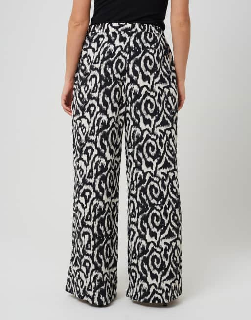 Brave Soul Abstract print wide leg trousers in black, 4 of 4