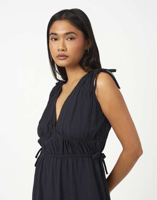 Brave Soul – Ärmelloses Midikleid in Schwarz mit V-Ausschnitt und Bindedetails, 4 von 4