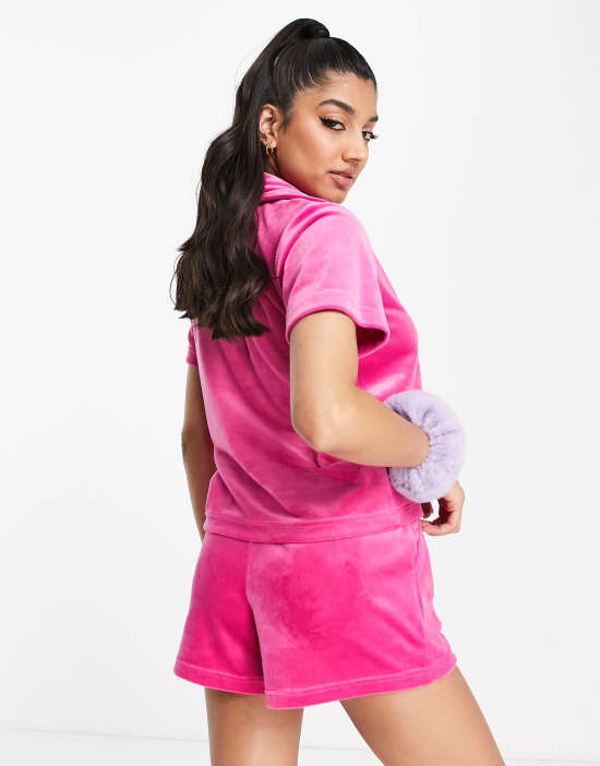 https://images.asos-media.com/products/brave-soul-ayla-velour-shirt-and-shorts-lounge-set-in-pink/202519222-2?$n_550w$&wid=550&fit=constrain