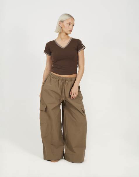 Brave Soul Baggy cargo trousers with pocket details in khaki - view 1