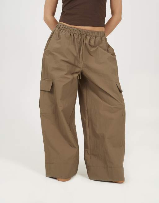 Brave Soul Baggy cargo trousers with pocket details in khaki, 4 of 4