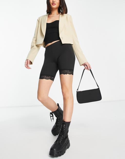 Brave Soul – Barbie – Kurze Leggings in Schwarz mit Spitzensaum