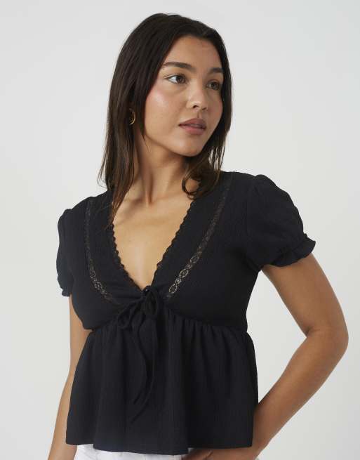 Brave Soul Bow detail v-neck short sleeve top in black, 4 of 4